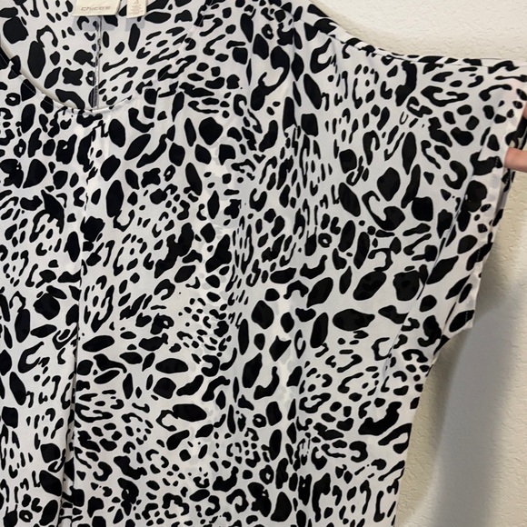 Chico's size 4 Black and White semi sheer Animal Print poncho Blouse - Picture 4 of 7